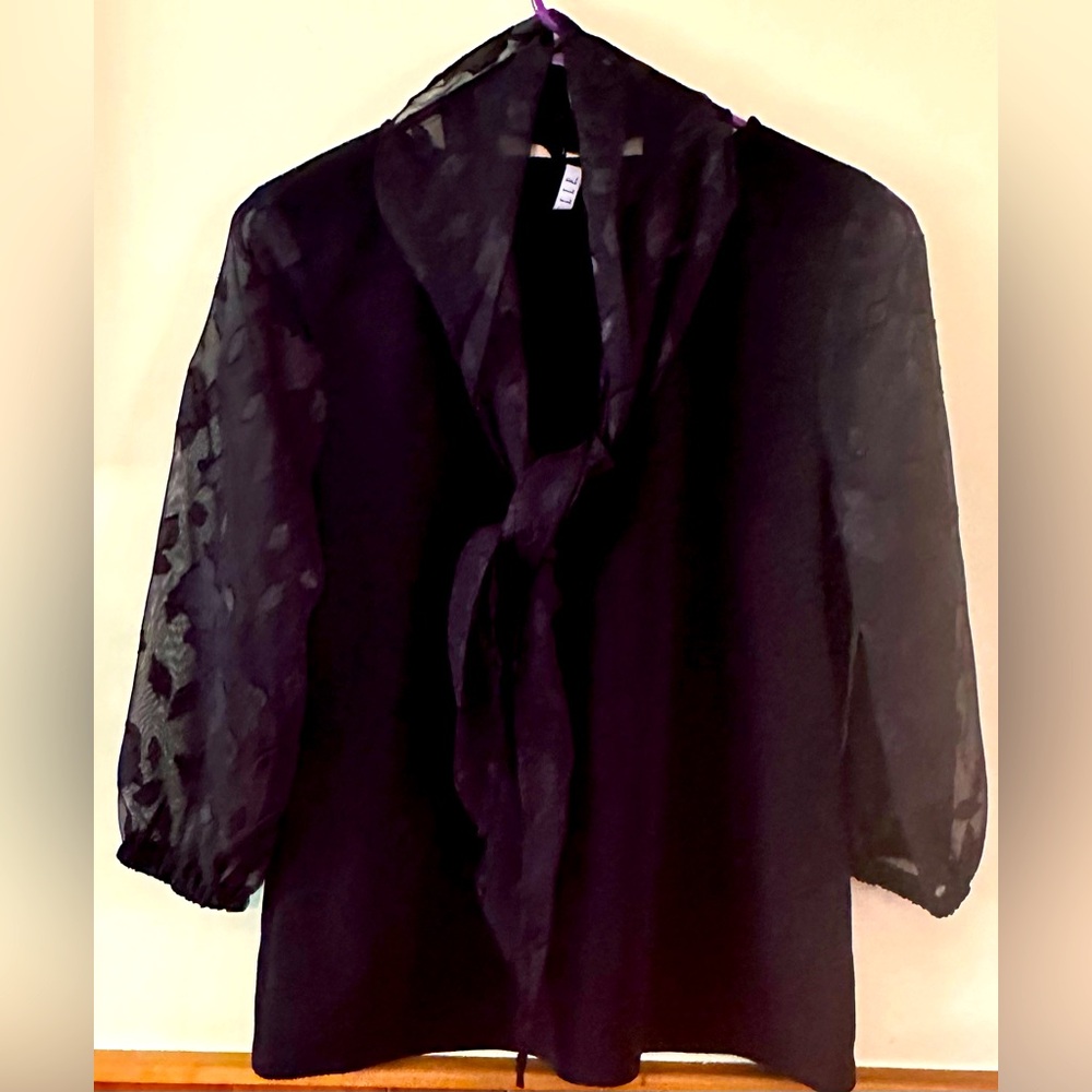 Elle size SMALL black floral sleeves (see photos) with scarf beautiful top.